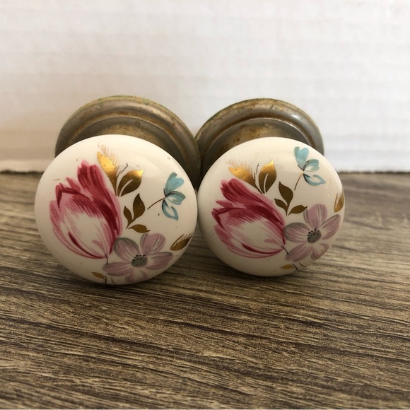 Vtg Hand Painted Gainsborough Hardware Knobs - Picture 1 of 10